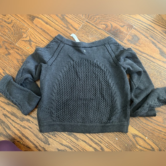 Lululemon Be Present Pullover Cropped Knit Sweater size 2 - Picture 5 of 9